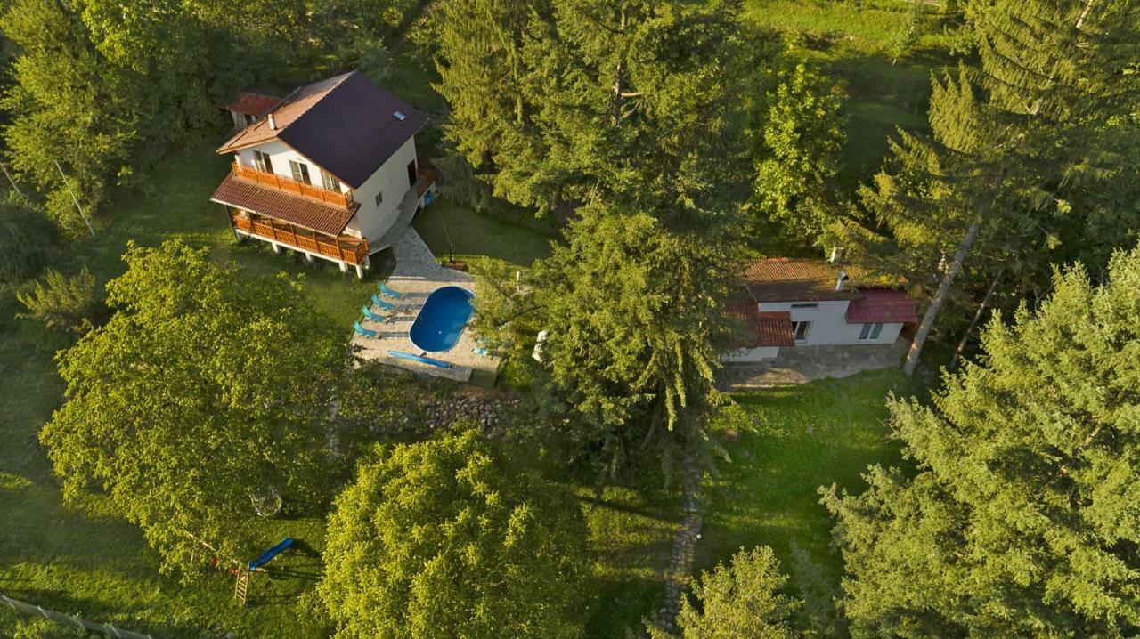 Пе́Трови Вили Ribarica Esterno foto